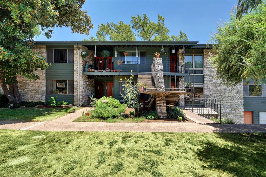 View 1304 Mariposa DR Unit #121 in Travis Heights 1304 Mariposa DR Unit #121, photo 1, Travis Heights, Austin, TX