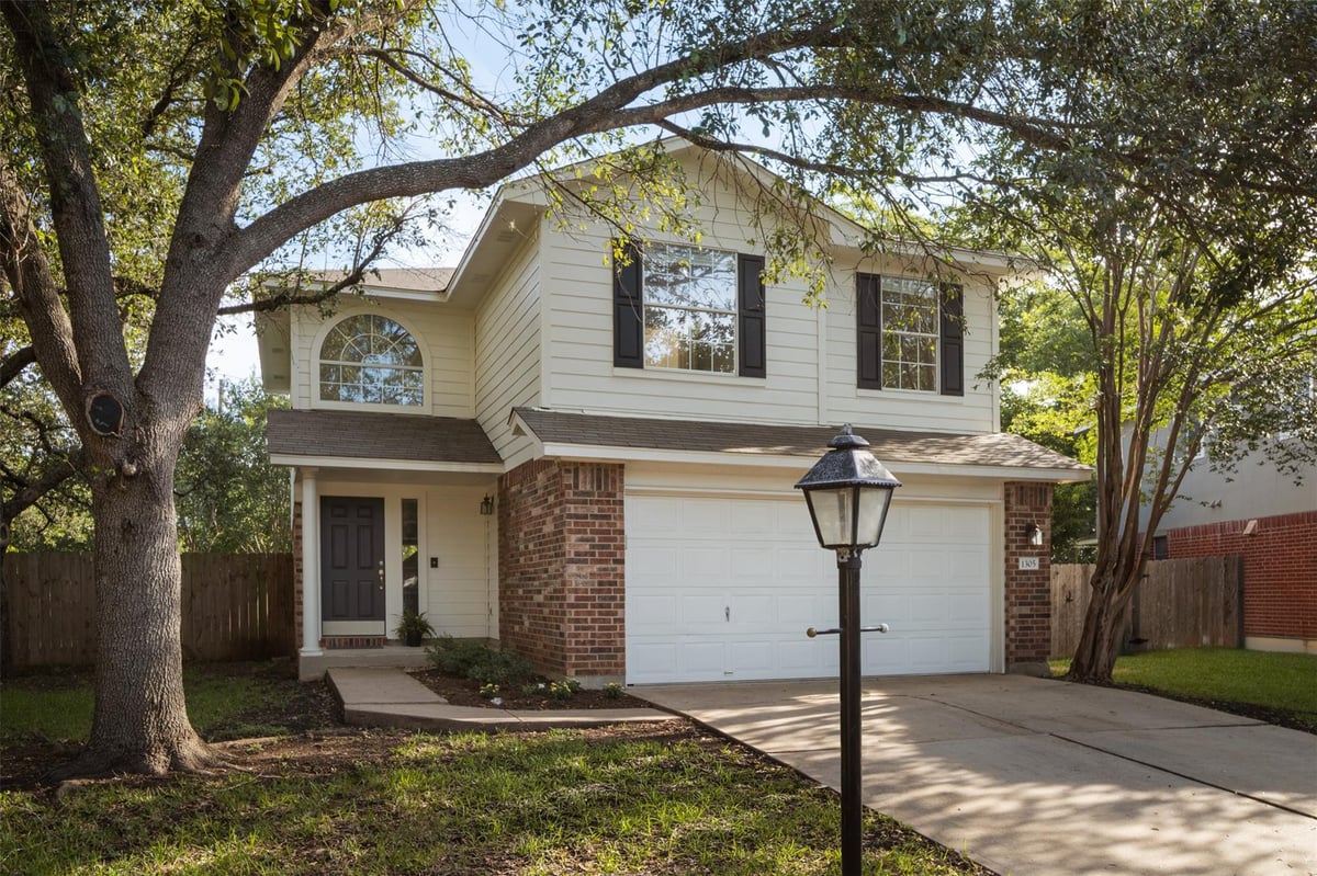 1305 Summoners Tale CT - front exterior - Luxury home in Canterbury Trails Sec 05, Austin, TX