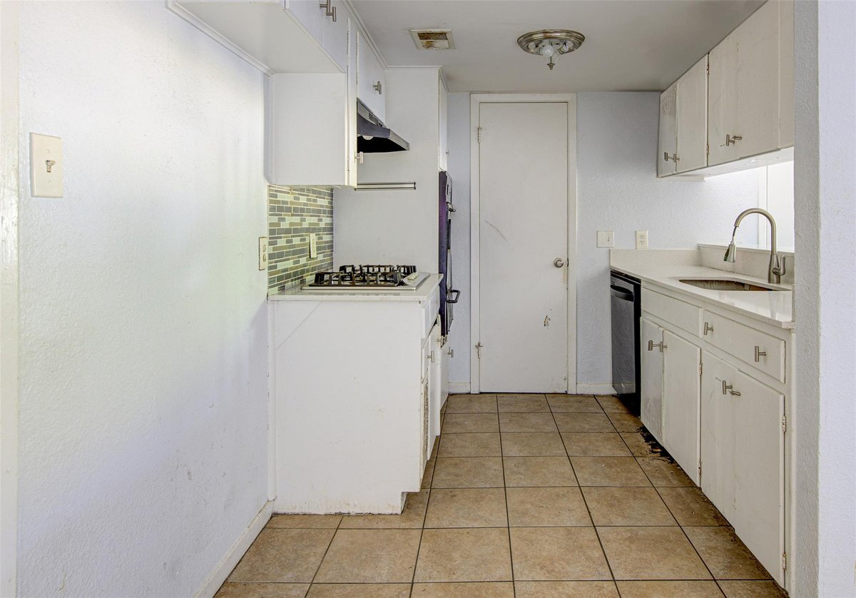 Primary bedroom at 1306 E Saint Johns Ave - Cameron Park Sec 02, Austin, TX