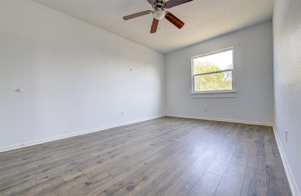 Bathroom at 1306 E Saint Johns Ave - Cameron Park Sec 02, Austin, TX