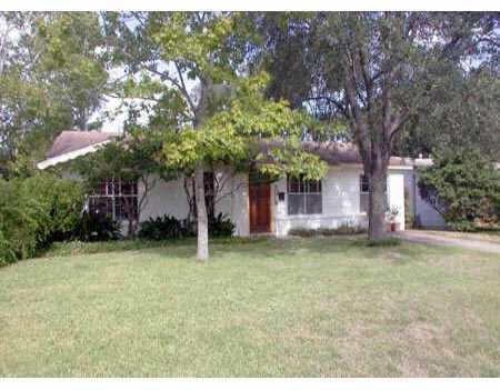 View 1306 Folts in Zilker 1306 Folts - property photo 1 - Luxury home in Zilker, Austin, TX