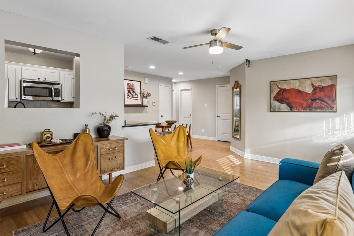 View 1307 Norwalk LN Unit #203 in Tarrytown 1307 Norwalk LN Unit #203 - property photo 1 - Luxury home in Tarrytown, Austin, TX