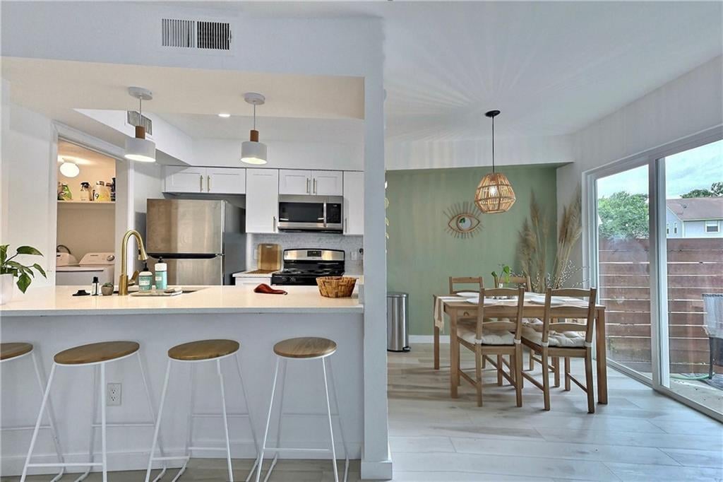View 1307 Southport Dr Unit #B in Southridge Sec 06 1307 Southport Dr Unit #B - front exterior - Luxury home in Southridge Sec 06, Austin, TX