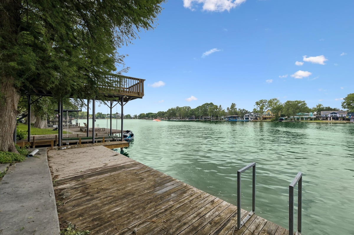 View 1307 Terminal Loop RD in W G Koehler 1307 Terminal Loop RD - property photo 1 - Luxury home in W G Koehler, McQueeney, TX