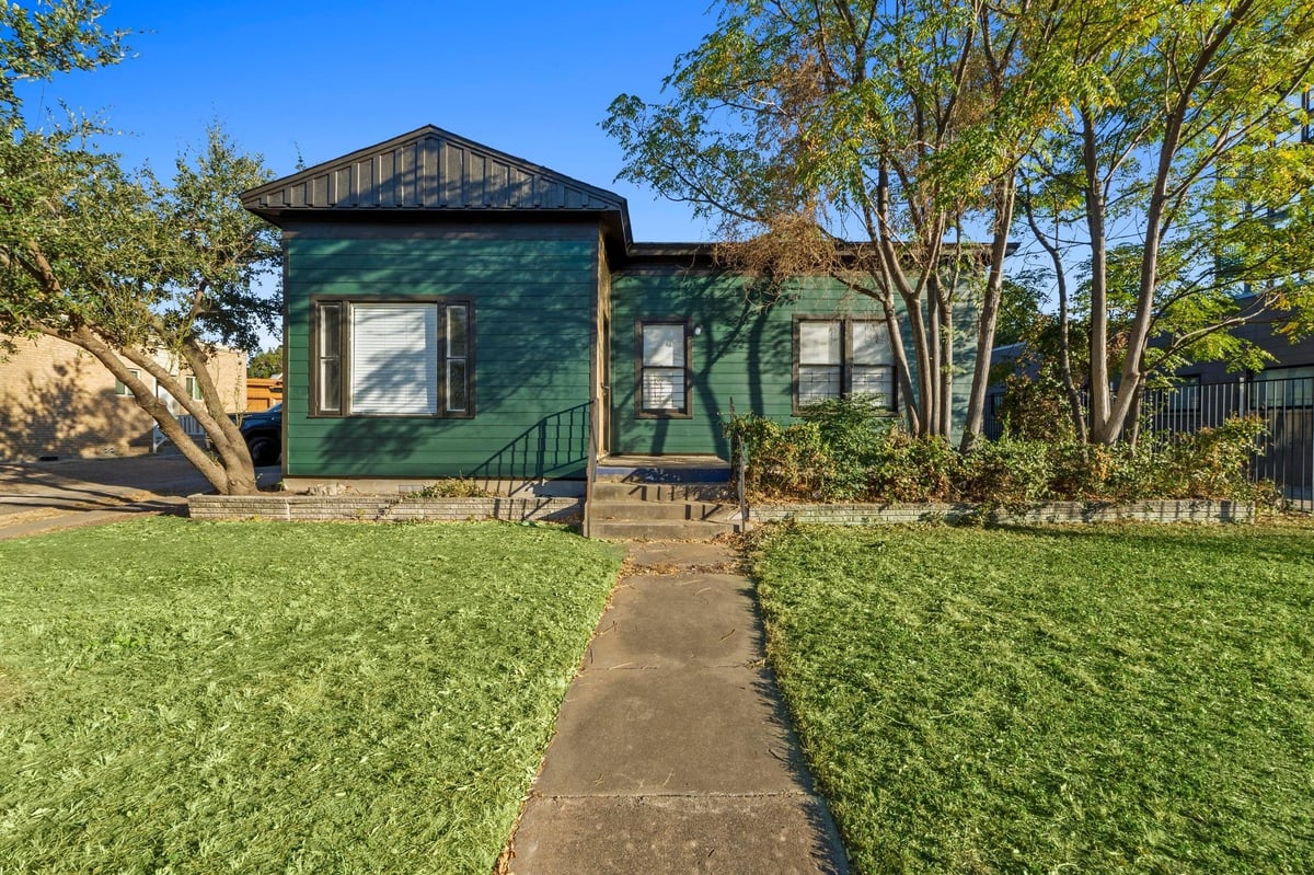 View 1308 E 12th ST Unit #A in Oreilly James 1308 E 12th ST Unit #A - property photo 1 - Luxury home in Oreilly James, Austin, TX