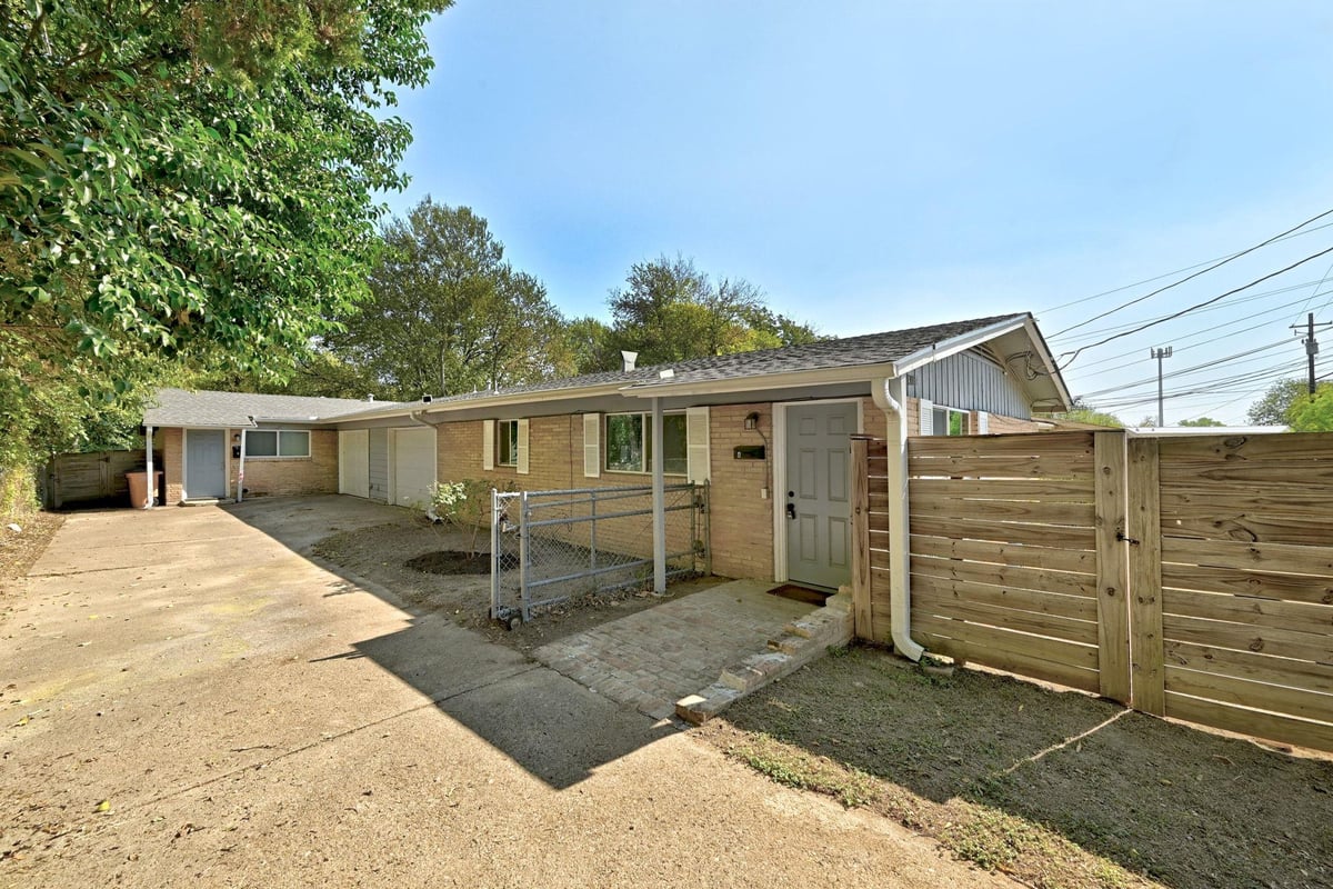 View 1308 E 52nd ST Unit #A and B in Ridgetop Gardens Sec 02 1308 E 52nd ST Unit #A and B - property photo 1 - Luxury home in Ridgetop Gardens Sec 02, Austin, TX