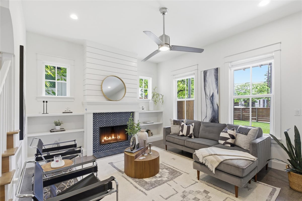 View 1309 Cedar Ave Unit #A in Chestnut 1309 Cedar Ave Unit #A - front exterior - Luxury home in Chestnut, Austin, TX