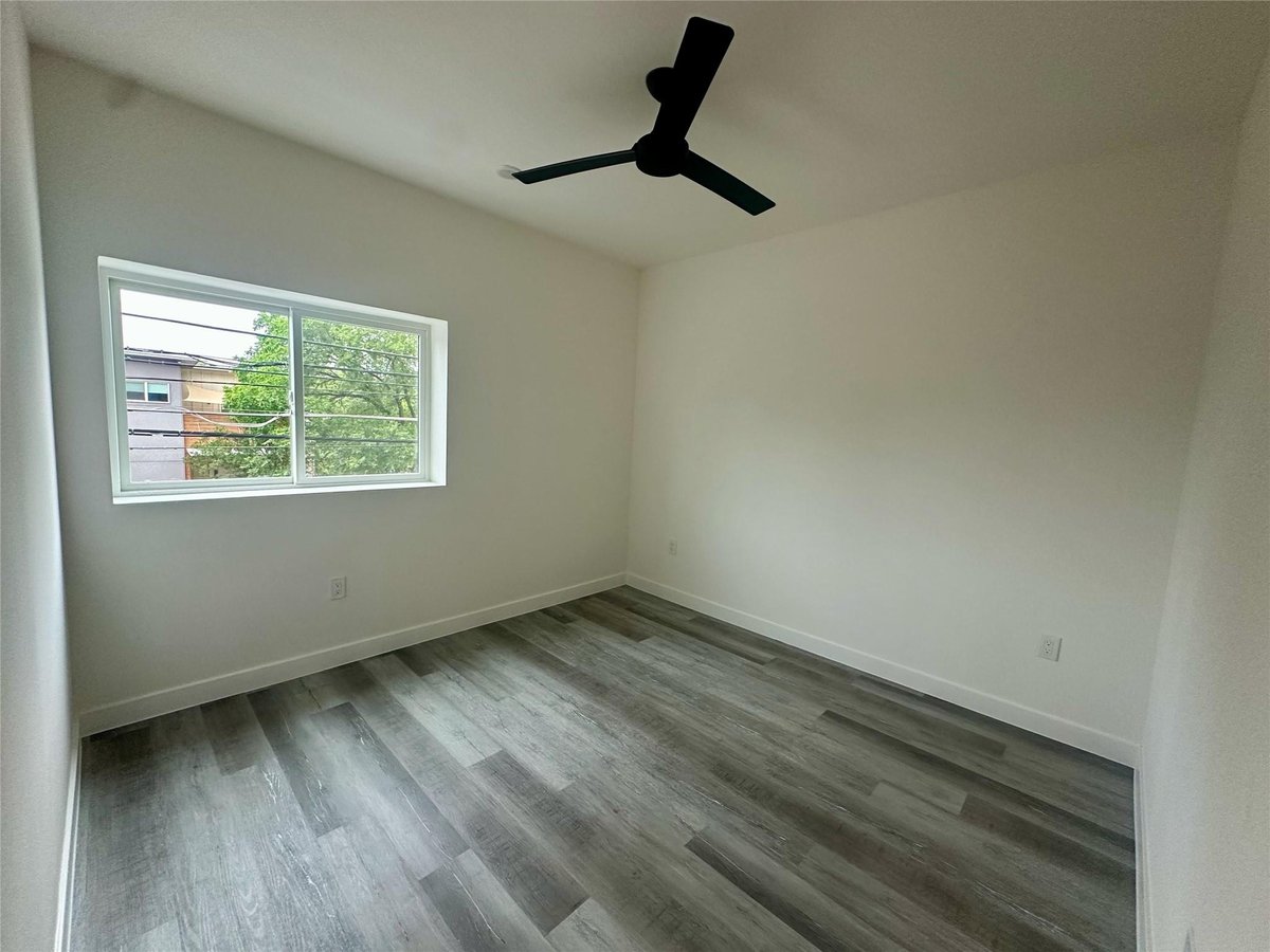 Primary bedroom at 1309 Chicon St Unit #202 - 1 bed 1 bath home
