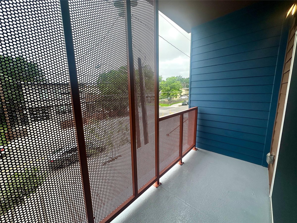 Bathroom at 1309 Chicon St Unit #202 - 1 bed 1 bath home