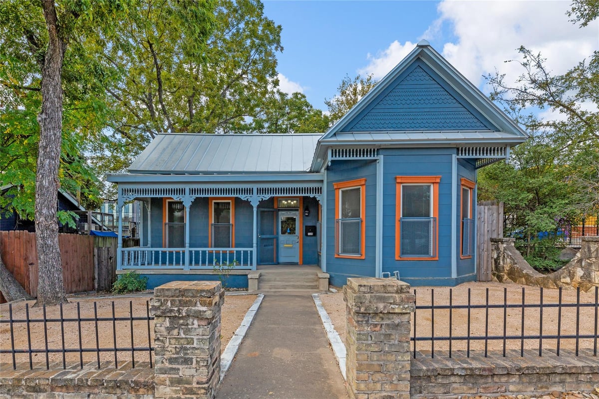 View 1309 E 7th St in Division A 1309 E 7th St - front exterior - Luxury home in Division A, Austin, TX