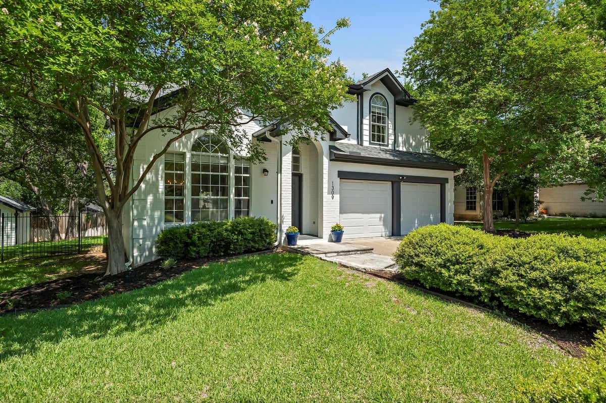View 1309 Olympus Dr in Austin Lake Hills Sec 2 1309 Olympus Dr - front exterior - Luxury home in Austin Lake Hills Sec 2, Austin, TX