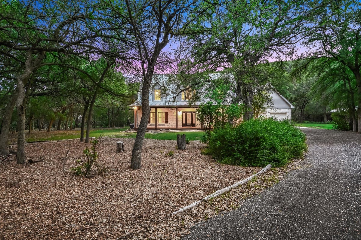 Virtual tour of 131 HIDDEN Crk
