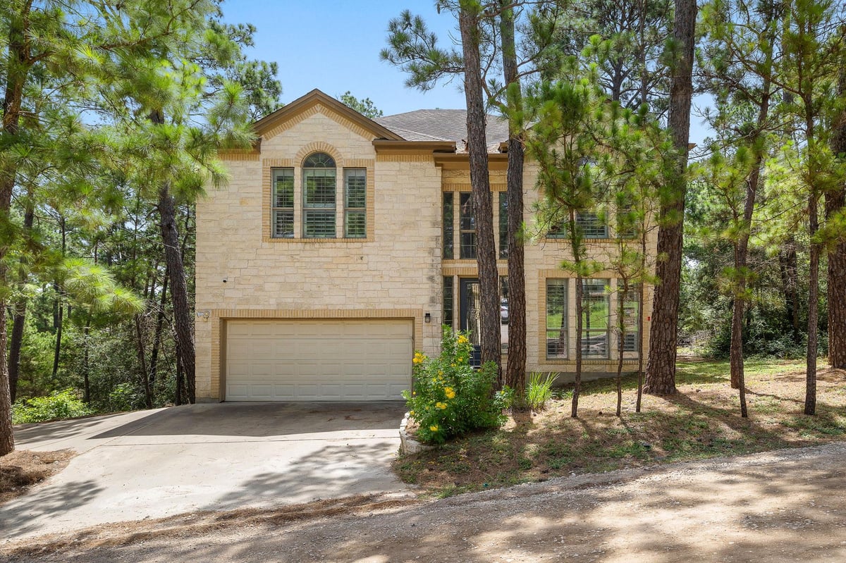 View 131 Molokini DR in Tahitian Village, 131 Molokini DR - front exterior - Luxury home in Tahitian Village,, Bastrop, TX