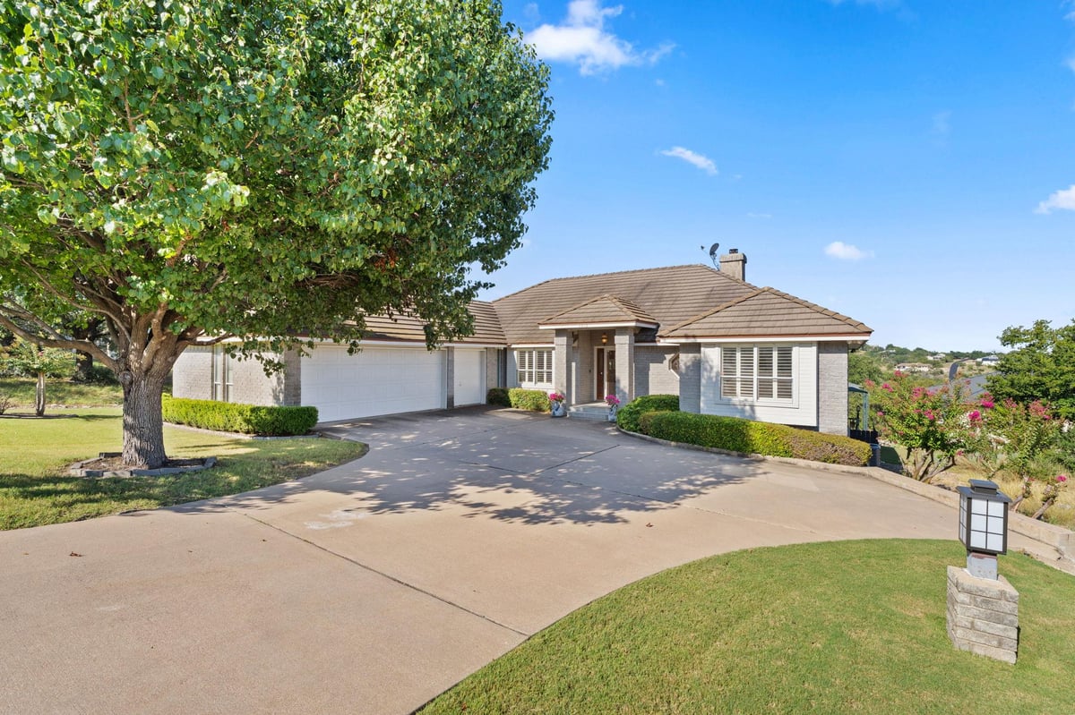 View 1310 Clayton Nolen Dr in Horseshoe Bay 1310 Clayton Nolen Dr, photo 1, Horseshoe Bay, Horseshoe Bay, TX
