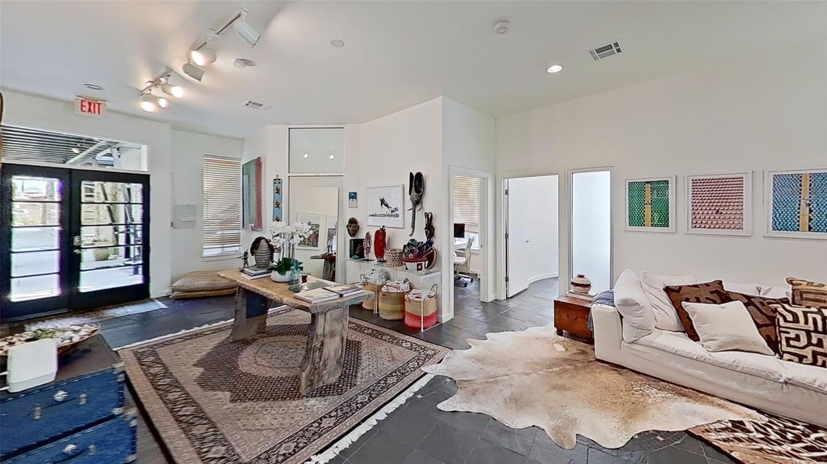 View 1310 S 1ST St Unit #110 C in UNIT C BLDG 2 BOULDIN SQUARE 1310 S 1ST St Unit #110 C - front exterior - Luxury home in UNIT C BLDG 2 BOULDIN SQUARE, Austin, TX