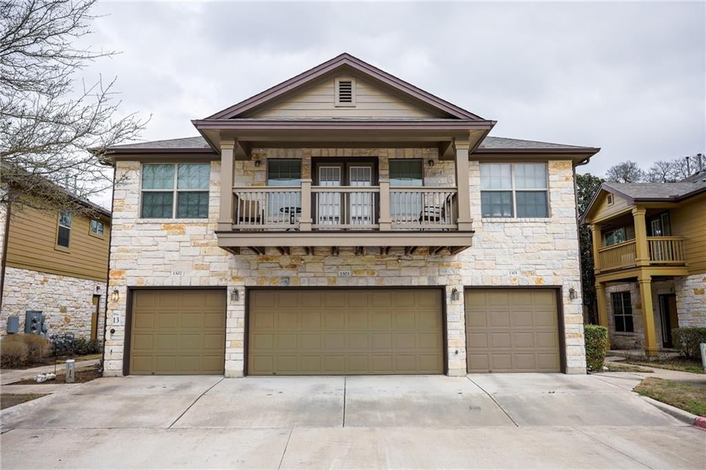 View 1310 W Parmer Ln Unit #13B in Scofield Villas Amd 1310 W Parmer Ln Unit #13B - front exterior - Luxury home in Scofield Villas Amd, Austin, TX