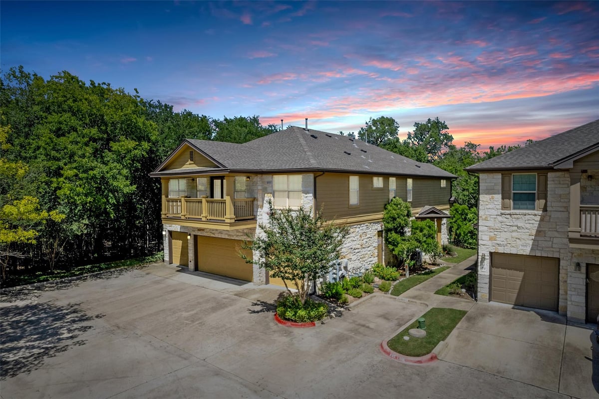 View 1310 W Parmer LN Unit #2002 in Scofield Villas Amd 1310 W Parmer LN Unit #2002 - front exterior - Luxury home in Scofield Villas Amd, Austin, TX