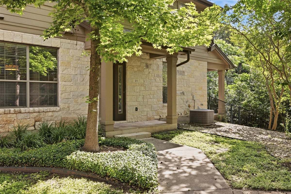 View 1310 W Parmer LN Unit #7B in Scofield Villas Amd 1310 W Parmer LN Unit #7B - front exterior - Luxury home in Scofield Villas Amd, Austin, TX