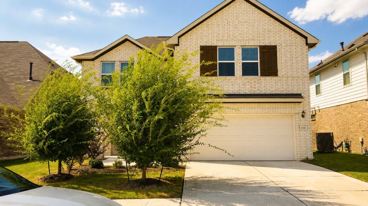 View 13108 Chapala WAY in Lagos 13108 Chapala WAY - property photo 1 - Luxury home in Lagos, Manor, TX