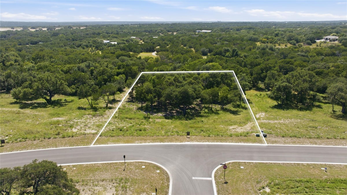 1313 Meadow Oak XING - property photo 1 - Luxury lot in The Canyons at HCH Ranch, Georgetown, TX