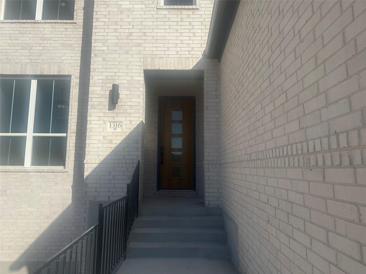 Primary bedroom at 1316 Jolie Rose Bnd - 4 bed 4 bath home