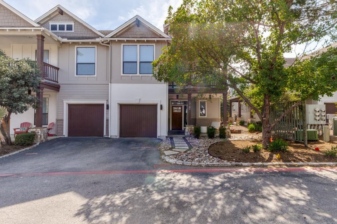 1318 Newning Ave Unit #C - front exterior - Luxury home in Fairview Commons Condo Amd, Austin, TX