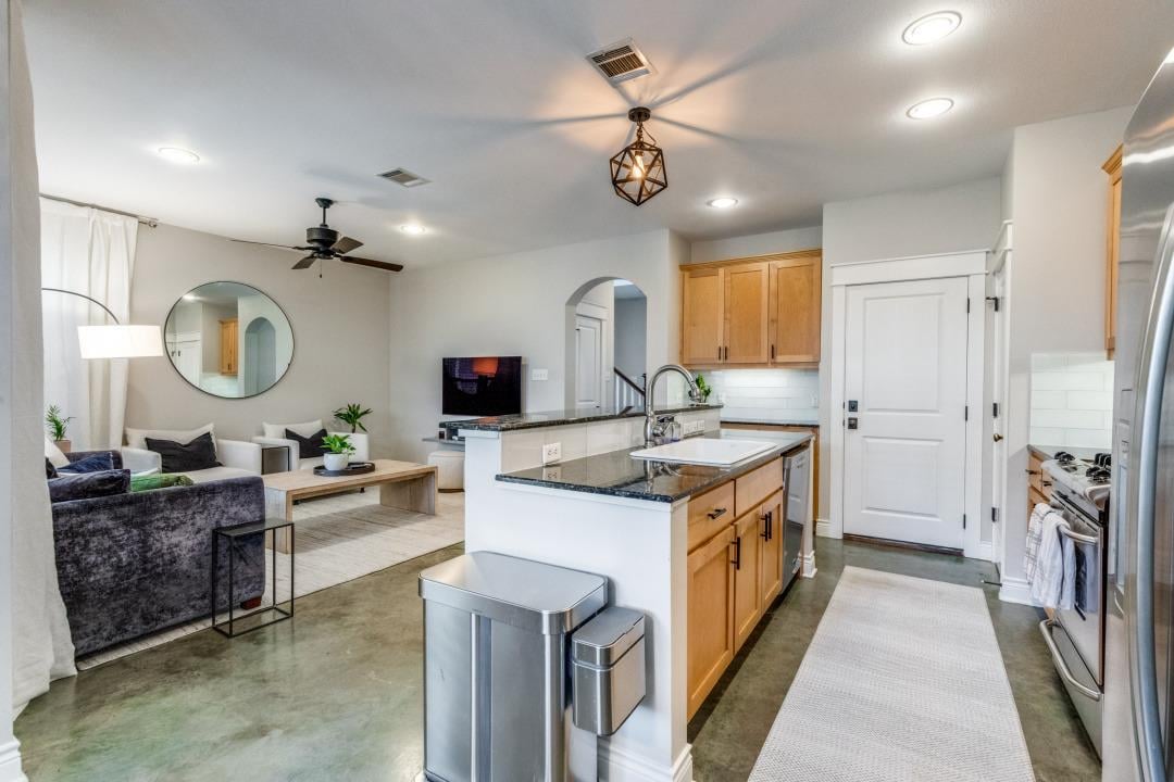 View 1318 Newning Ave Unit #C in Fairview Commons Condo Amd 1318 Newning Ave Unit #C - front exterior - Luxury home in Fairview Commons Condo Amd, Austin, TX