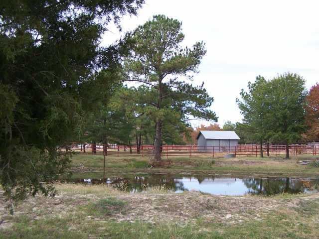 View 132 N Austin DR 132 N Austin DR - front exterior - Luxury home in Paige, TX