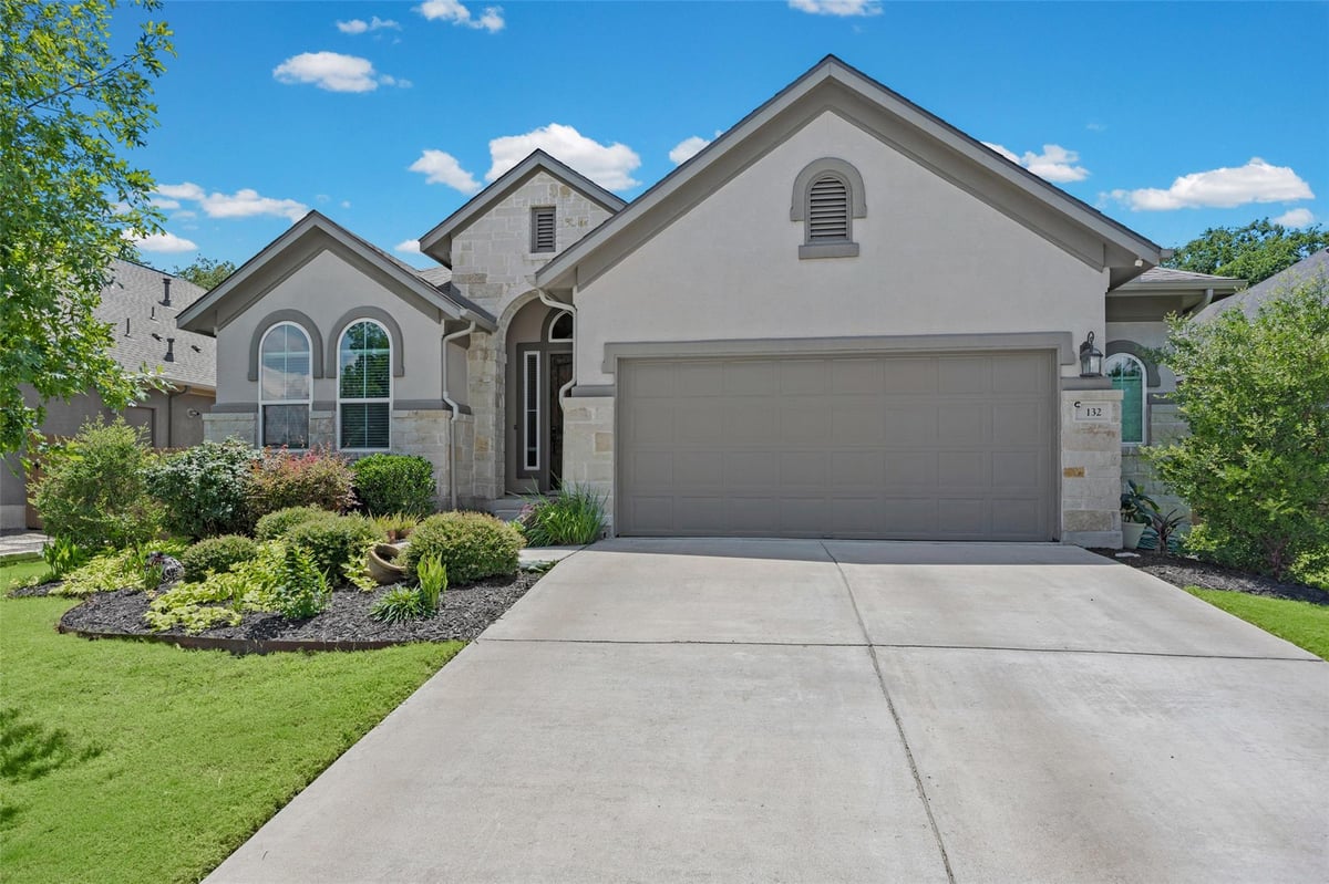 132 White Steppe WAY - front exterior - Luxury home in Saddlecreek Ph 5, Georgetown, TX