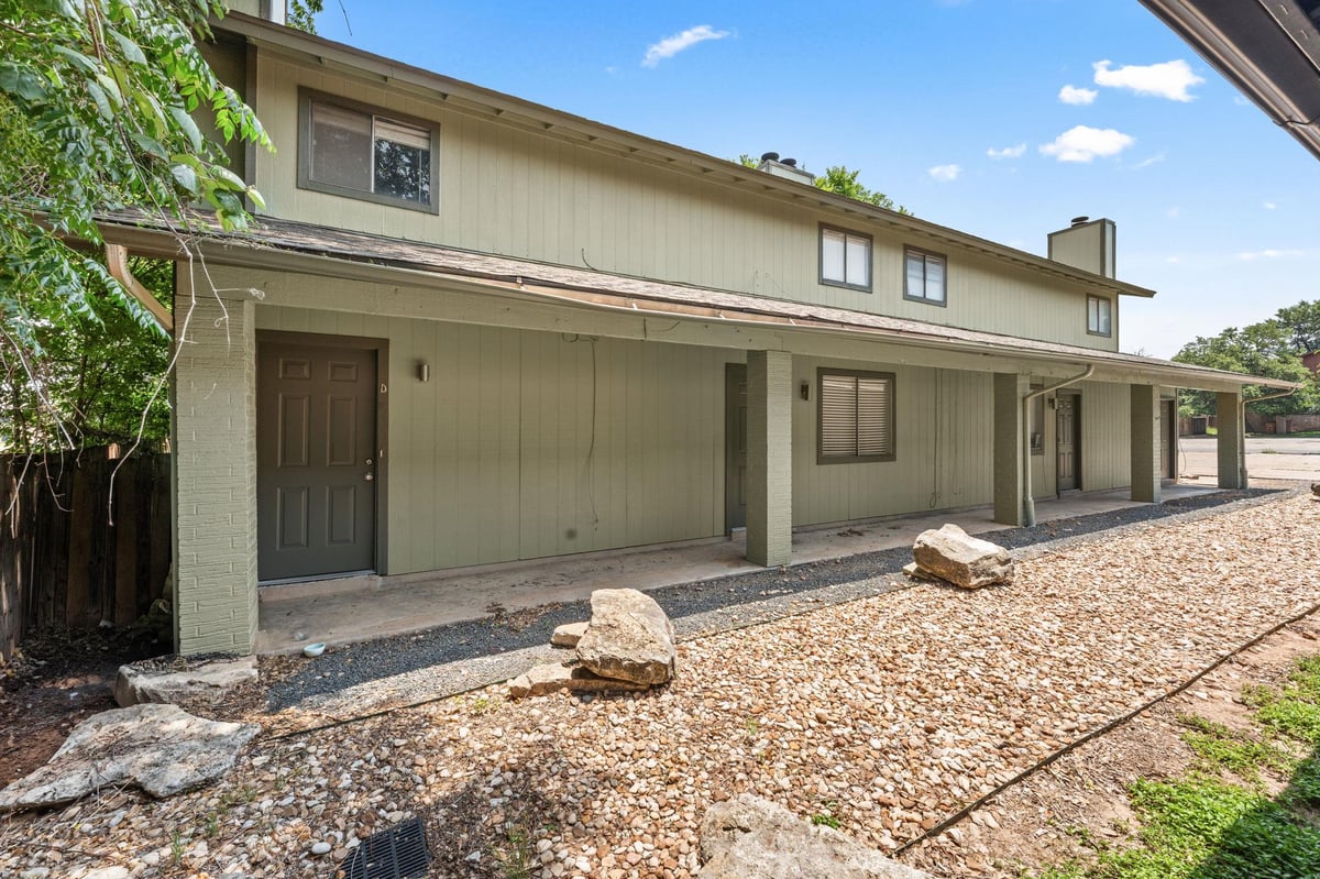 View 1320 Southport Dr in Southridge Sec 06 1320 Southport Dr - front exterior - Luxury home in Southridge Sec 06, Austin, TX