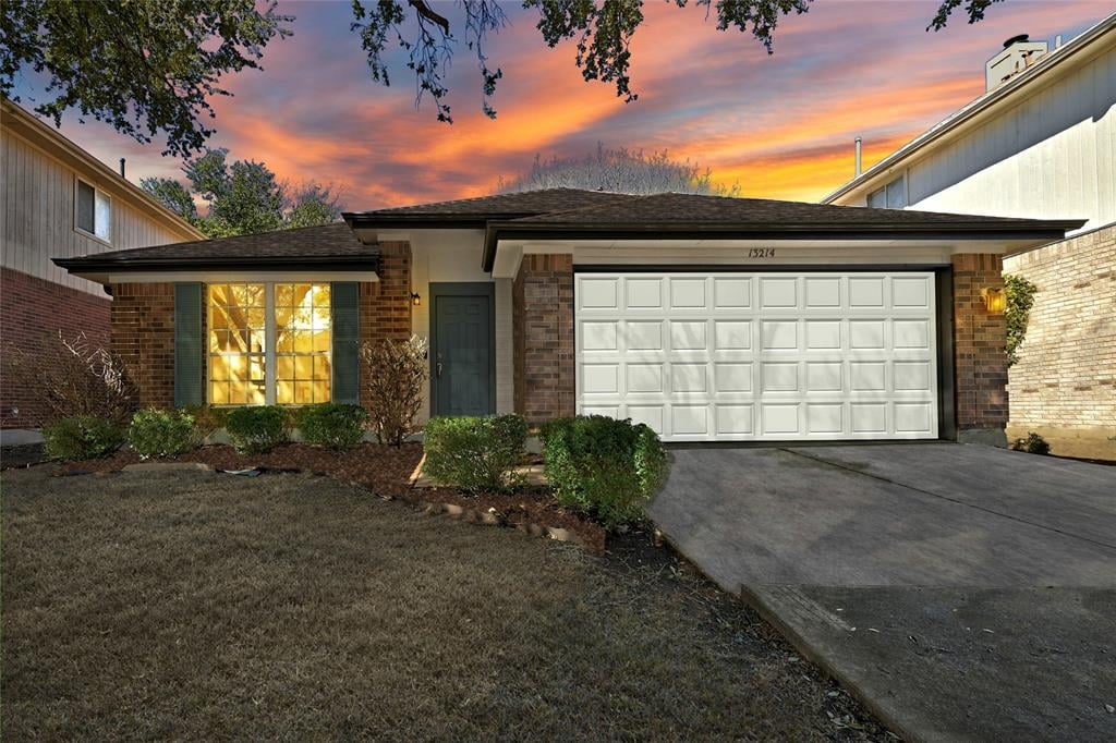 View 13214 Rochester Ln in Harris Ridge Ph 01 Sec 02 13214 Rochester Ln - front exterior - Luxury home in Harris Ridge Ph 01 Sec 02, Austin, TX