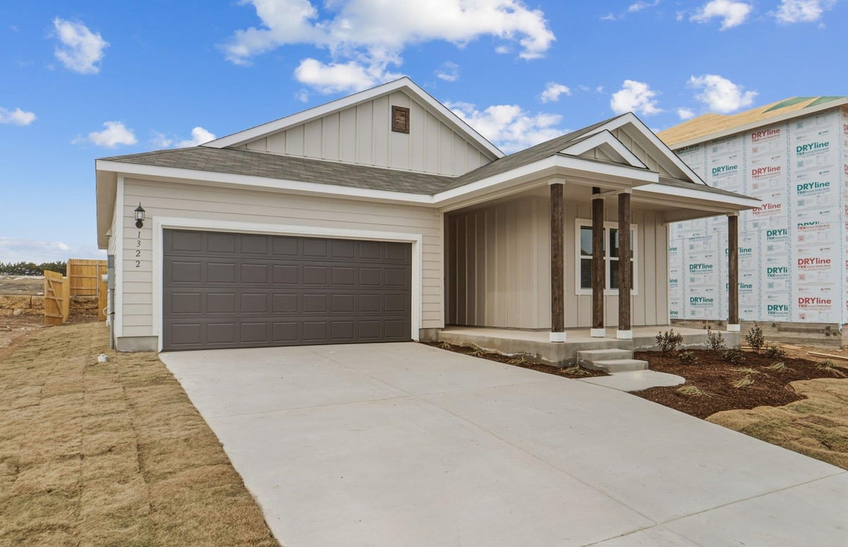 Living area at 1322 Sky Ridge Ct - 3 bed 2 bath home