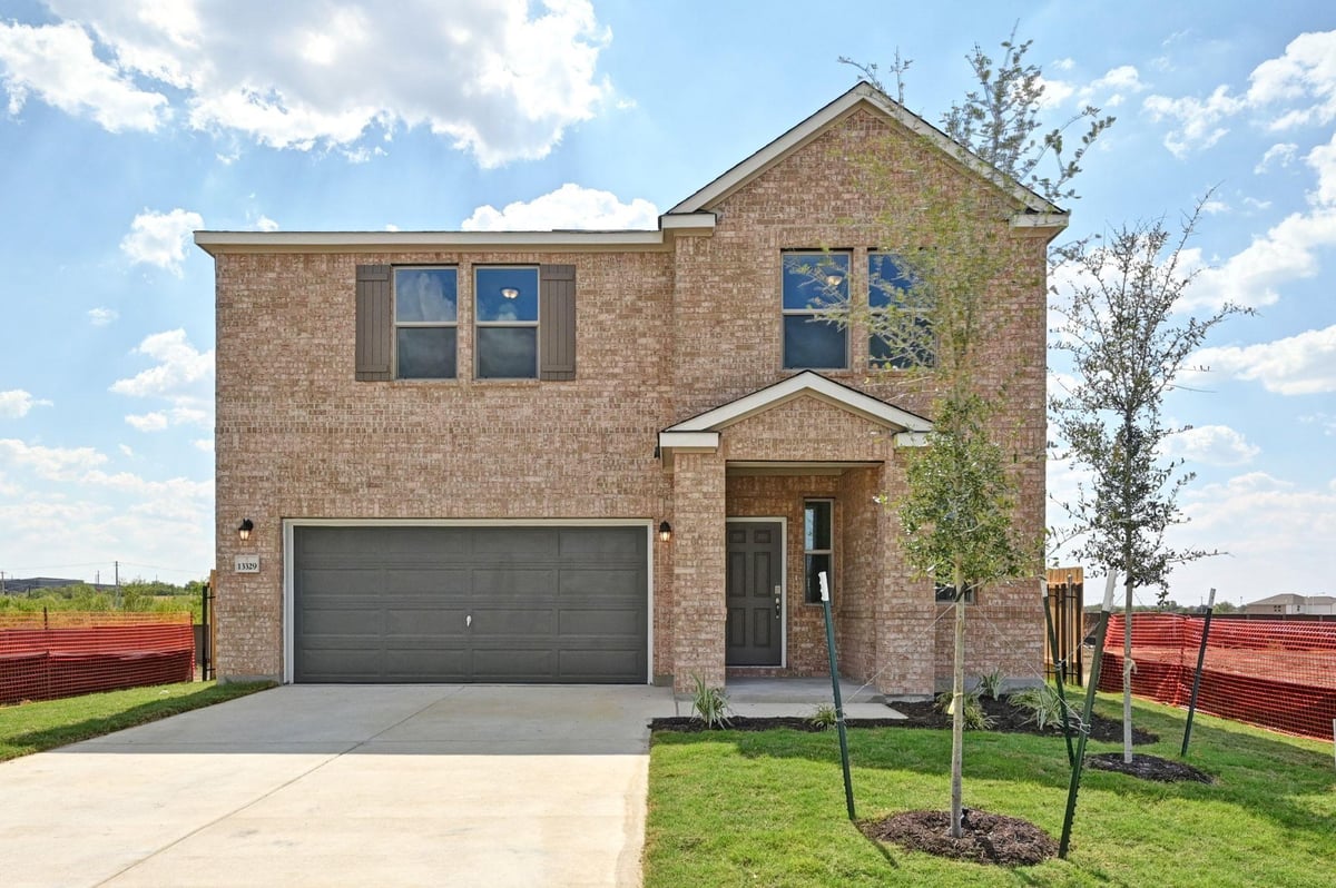 View 13329 Riversdale Rd in Stoney Chase 13329 Riversdale Rd - property photo 1 - Luxury home in Stoney Chase, Del Valle, TX