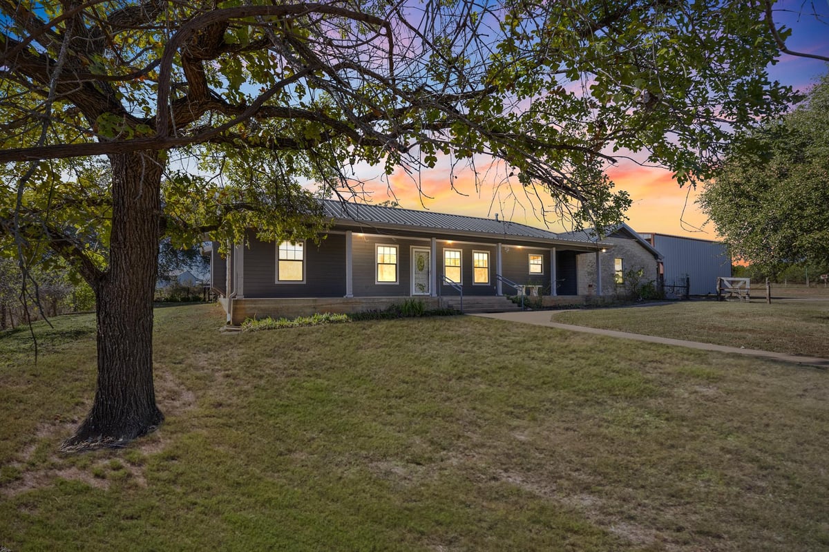 Living area at 1336 S Fm 1174 S - 3 bed 2 bath home