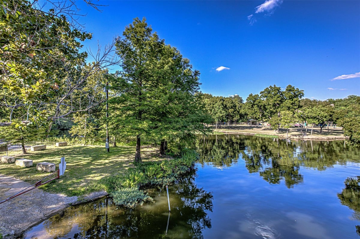 Primary bedroom at 1336 S Lakeside Dr - Longhorn Valley, Kingsland, TX