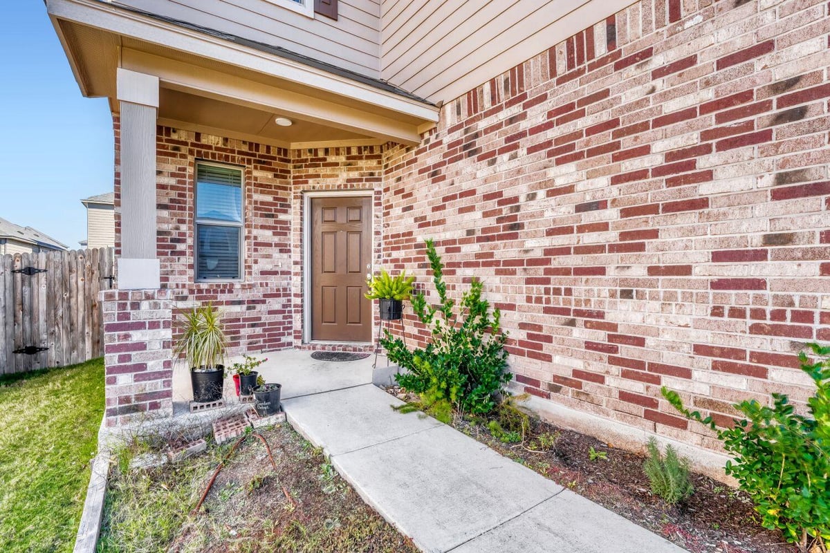 13400 Dolley Madison St - front exterior - Luxury home in Presidential Mdws Sec 18, Manor, TX