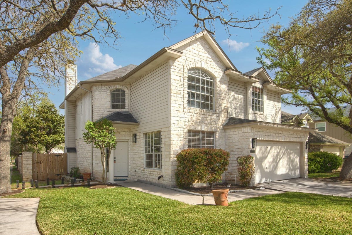 View 13400 Gent Dr in Milwood Sec 36 13400 Gent Dr - property photo 1 - Luxury home in Milwood Sec 36, Austin, TX