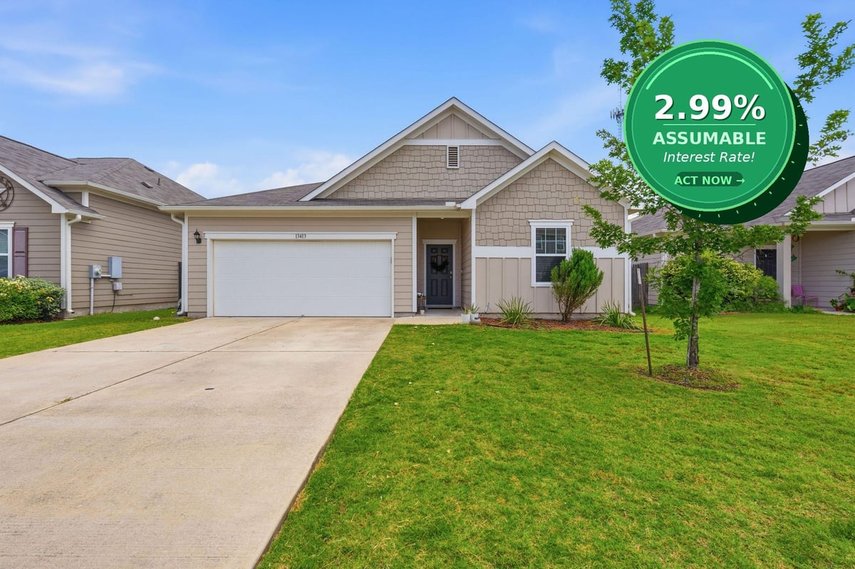 13413 Charles Abraham WAY - front exterior - Luxury home in Presidential Heights, Manor, TX