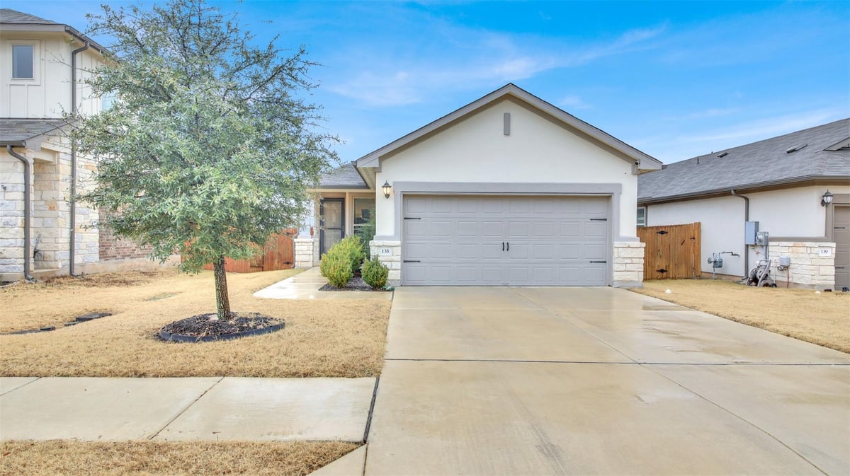 135 Serpens ST - front exterior - Luxury home in Morningstar Ph 2 Sec 4 & 5, Georgetown, TX