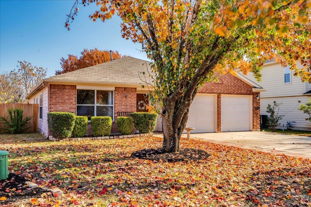Living area at 135 Soapberry - 3 bed 2 bath home
