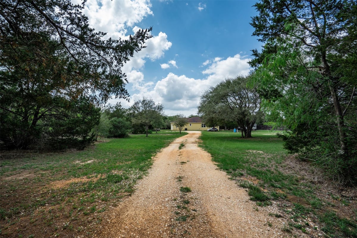 View 1354 OLD PIN OAK Rd in A190 - Holderman, Jesse 1354 OLD PIN OAK Rd - front exterior - Luxury home in A190 - Holderman, Jesse, Paige, TX