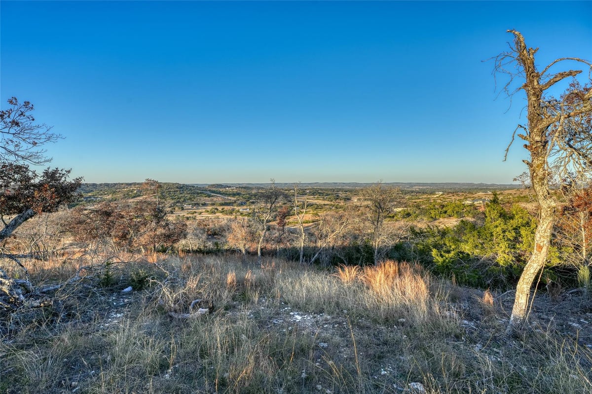 Living area at 136 & 137 Falling Oak Dr - MAJESTIC HILLS RANCH, Blanco, TX