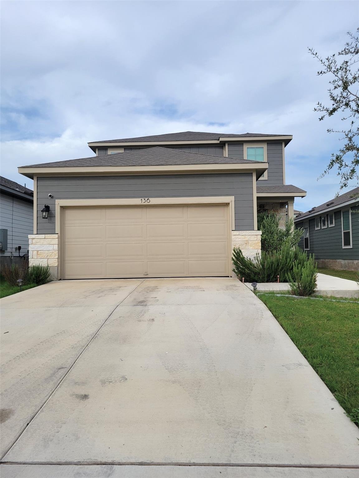 View 136 Eagles Dare LN in Sonterra 136 Eagles Dare LN - front exterior - Luxury home in Sonterra, Jarrell, TX