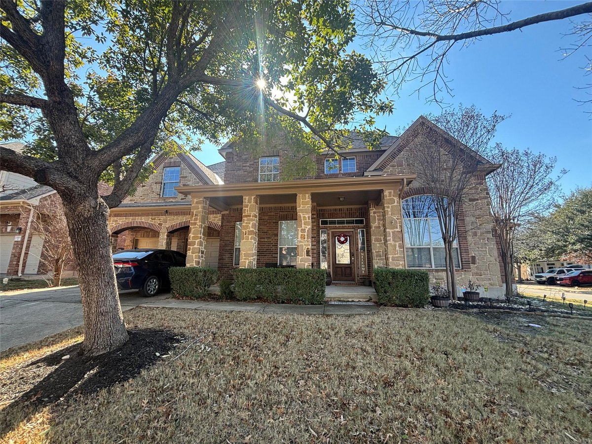 View 13600 Amber Dawn Ct in Shadowglen Ph 01 Sec 01 B 13600 Amber Dawn Ct - front exterior - Luxury home in Shadowglen Ph 01 Sec 01 B, Manor, TX