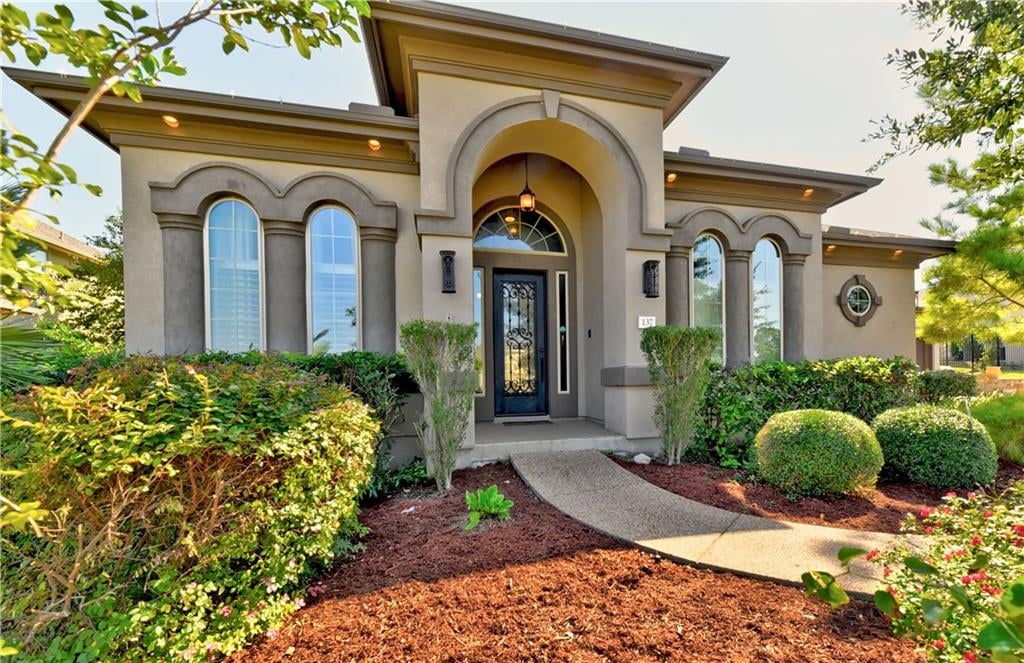 View 137 Finnel Cv in Reunion Ranch Sec 1 137 Finnel Cv - front exterior - Luxury home in Reunion Ranch Sec 1, Austin, TX