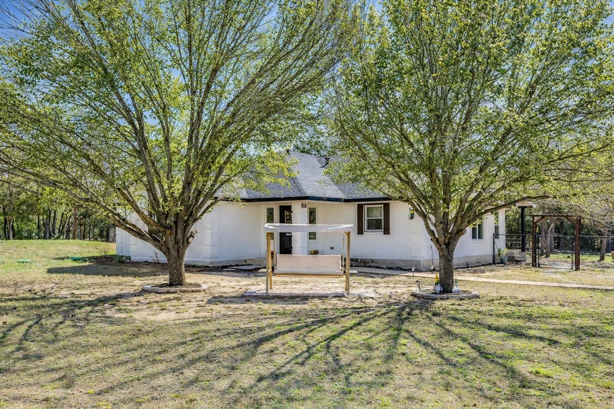 Kitchen at 137 W Oak Dr - 3 bed 2 bath home