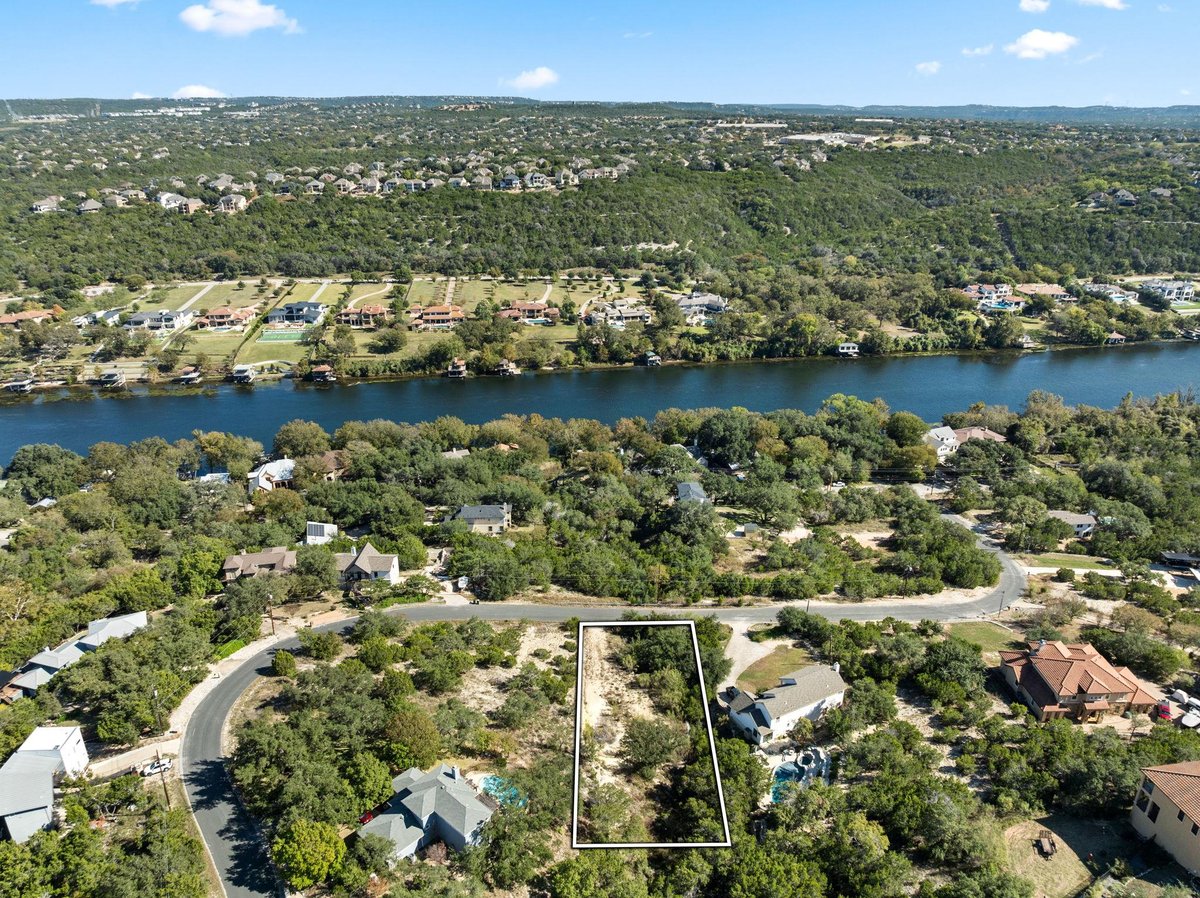 View 13701 Hunters PASS in Apache Shores Sec 06 13701 Hunters PASS - front exterior - Luxury lot in Apache Shores Sec 06, Austin, TX