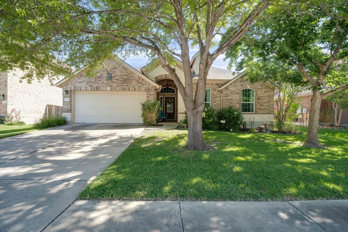 13717 Long Shadow DR - front exterior - Luxury home in Shadowglen Ph 01 Sec 08, Manor, TX