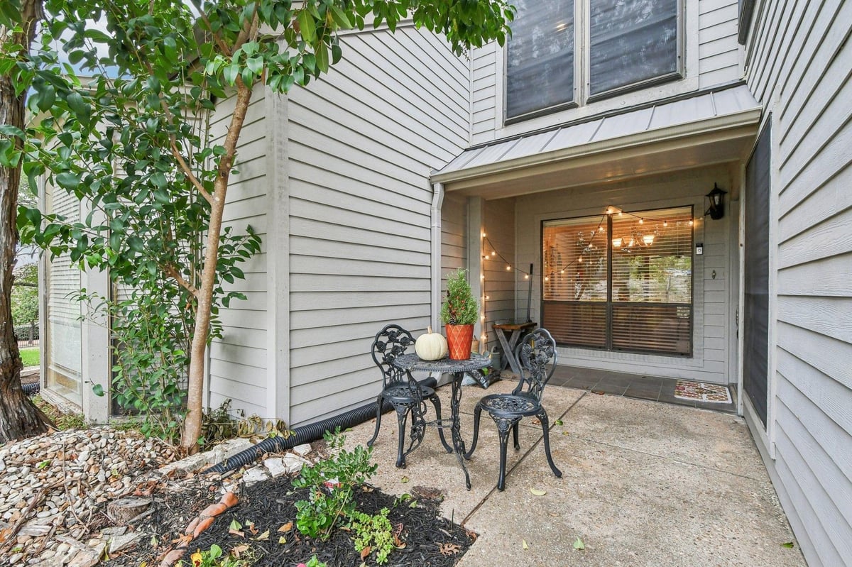 Kitchen at 138 World Of Tennis Sq - 3 bed 3 bath home