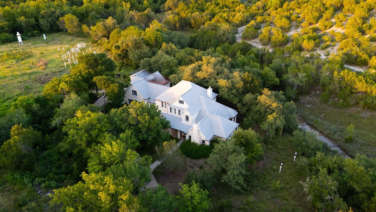 View 13800 Lone Rider Trl in MEADOWFOX ESTATES 13800 Lone Rider Trl - property photo 1 - Luxury home in MEADOWFOX ESTATES, Austin, TX